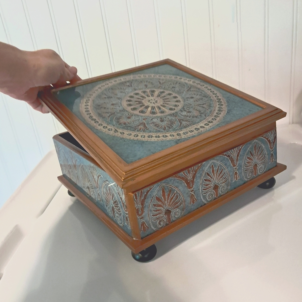 Wooden jewelry/trinket box Ten Thousand Villages Reverse PAINTED Mirrir
